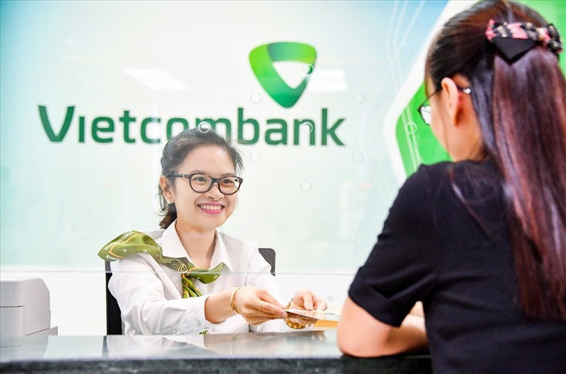 Vietcombank: Quan quan loi nhuan nhung doi mat voi noi lo no xau
