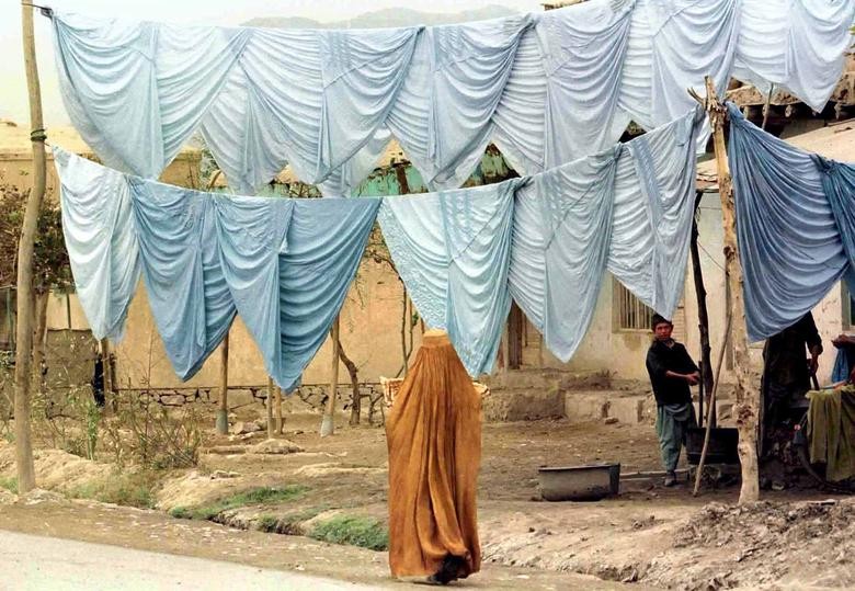 Nhin lai thoi gian Taliban cai tri Afghanistan giai doan 1996-2001-Hinh-3