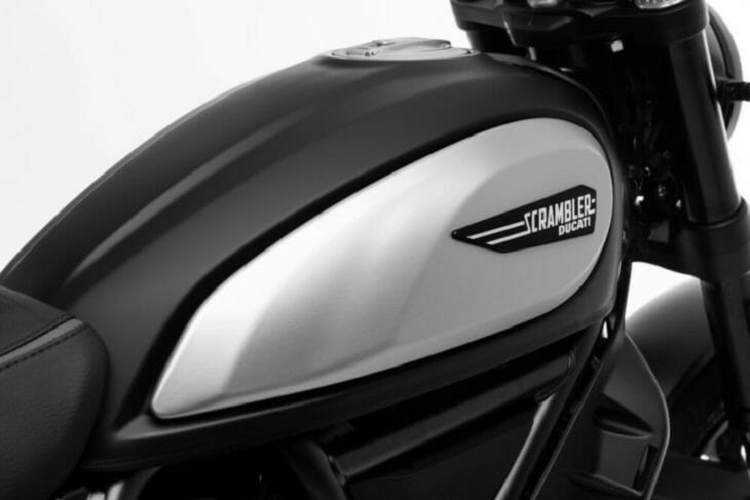 Ducati ra mat xe moto Scrambler Icon Dark 2020 gia vua tui tien-Hinh-2