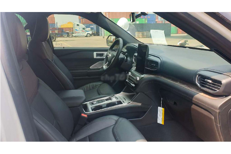SUV cao cap Ford Explorer Platinum 2020 noi 'ban bat'-Hinh-4