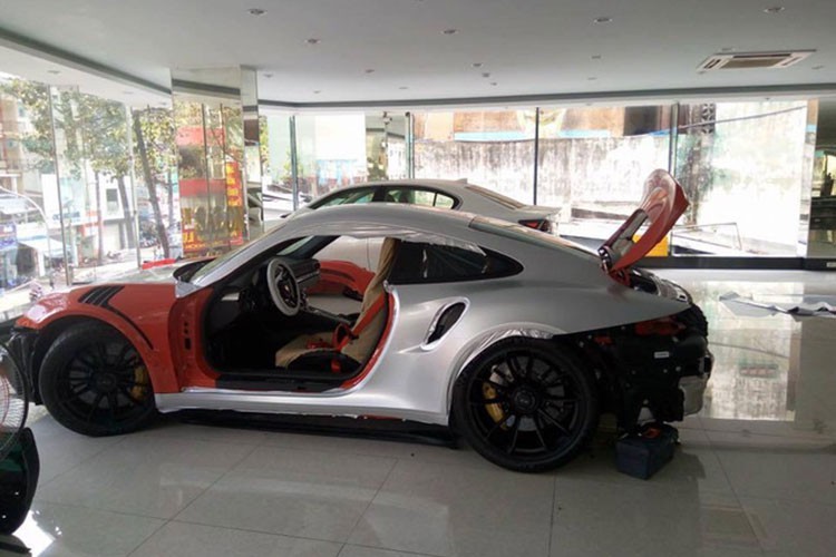 Can canh sieu xe Porsche dang bi dai gia Dang Le Nguyen Vu thanh ly-Hinh-3