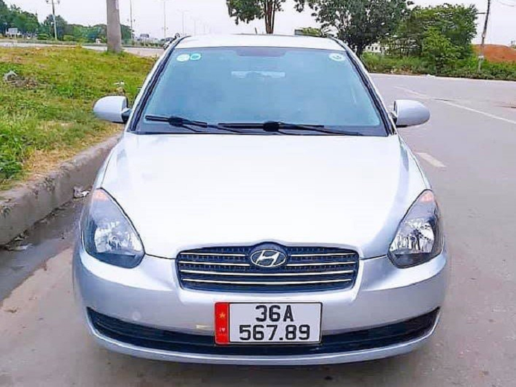 Hyundai Accent trung bien khung tang gia nua ty dong-Hinh-2