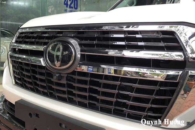 Gan 7 ty cho Toyota Land Cruiser VXS Executive Lounge ve Viet Nam-Hinh-4