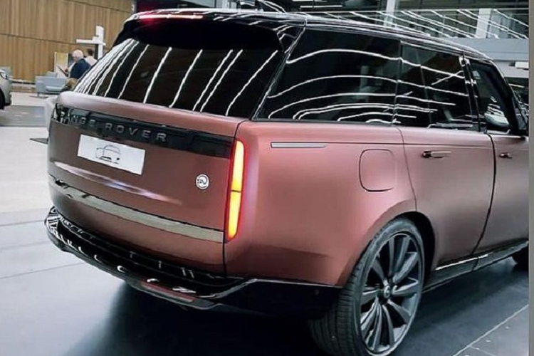 Lo hang Range Rover 2022 truoc ngay ra mat-Hinh-9