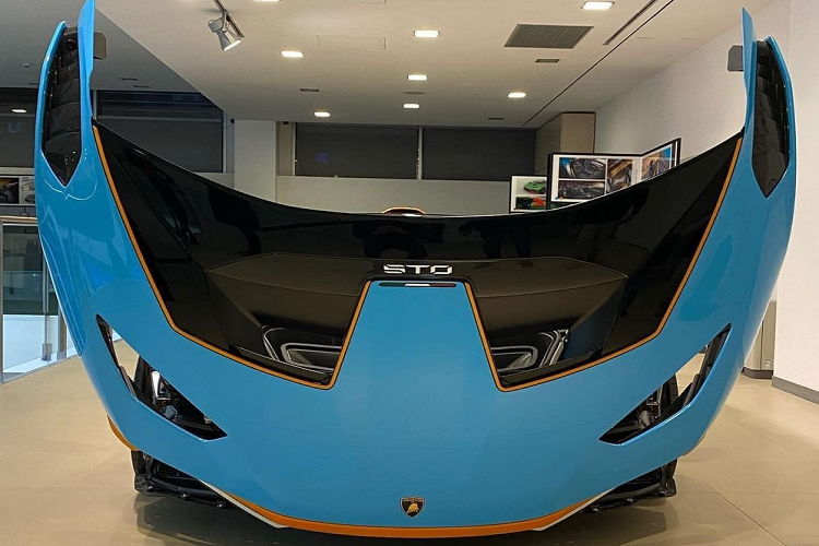 Lamborghini Huracan STO gia khong duoi 30 ty ve Viet Nam?-Hinh-3