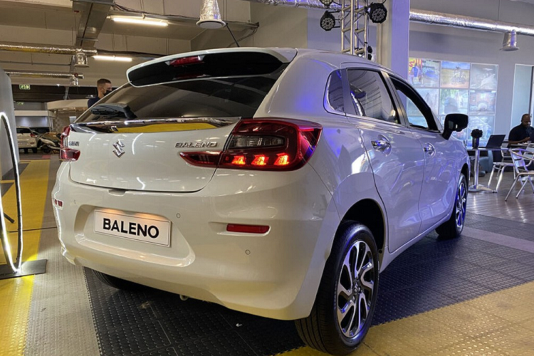 Can canh Suzuki Baleno 2022 gia re, ban quoc te dong co xang 1.5L-Hinh-2