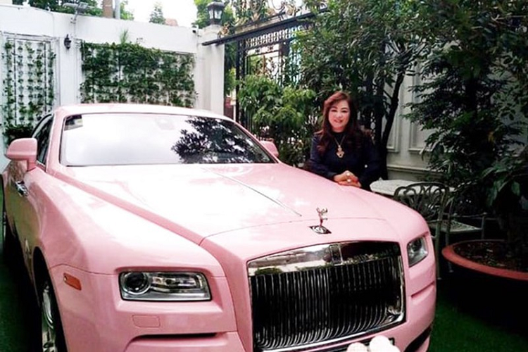 Can canh Rolls-Royce Wraith mau hong ba Nguyen Phuong Hang-Hinh-7