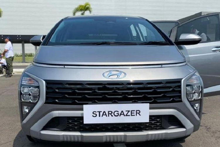 Ngam Hyundai Stargazer 2023 gia re tu 378 trieu dong-Hinh-5