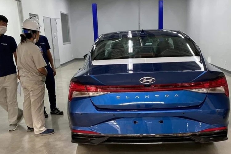 Hyundai Elantra 2023 