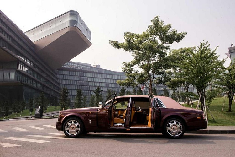 Rolls-Royce Ghost cua ong Trinh Van Quyet duoc rao ban gia khoi diem 10 ty dong-Hinh-3