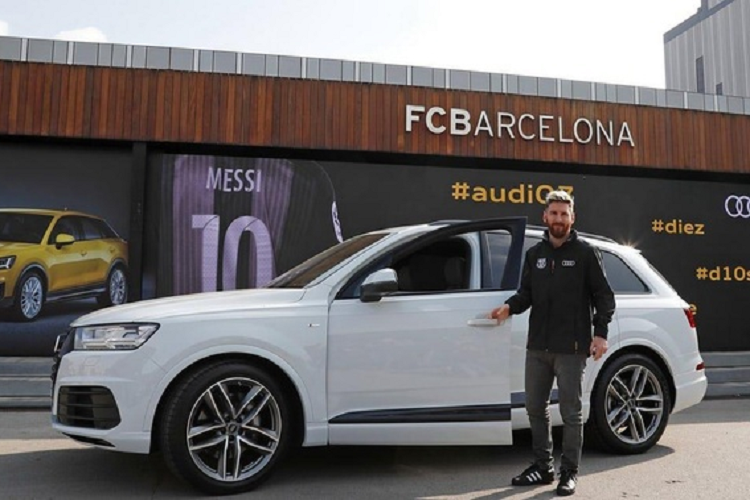 Lionel Messi so huu hang loat sieu xe dat gia cua Ferrari, Pagani, Cadillac-Hinh-6