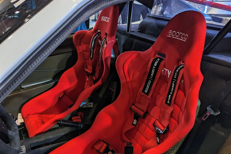 Ferrari F40 do than rong duoc ra mat tai trien lam Tokyo Auto Salon 2023-Hinh-8