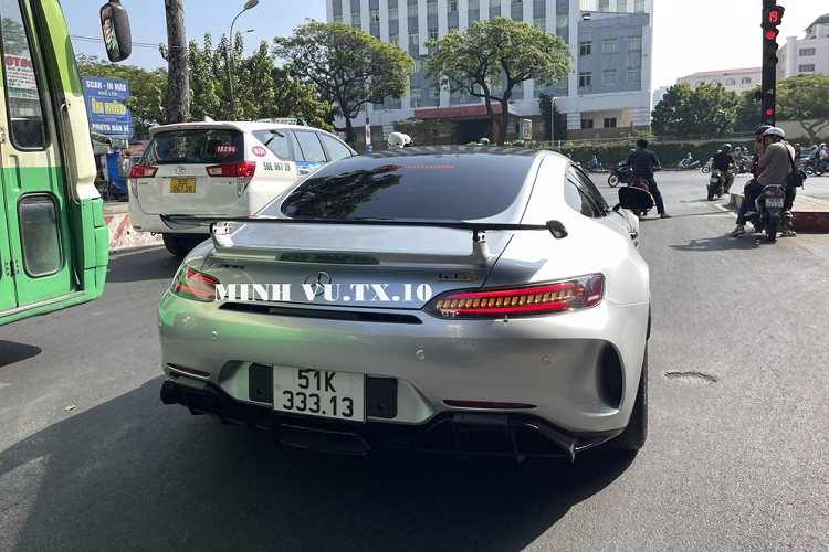 Can canh Mercedes-AMG GT R hon 11 ty bien dep nhat Viet Nam-Hinh-8