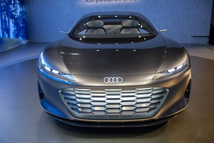 Tim hieu chiec xe dat do nhat hanh tinh Audi Grandsphere Concept-Hinh-5