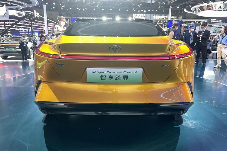 Toyota bZ Sport tai Trung Quoc 