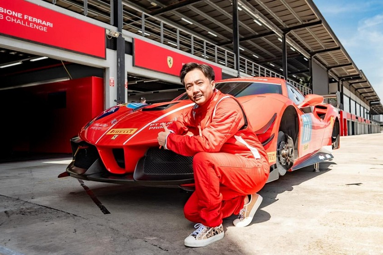 Cuong Do la trai nghiem sieu xe dua Ferrari 488 Challenge-Hinh-3
