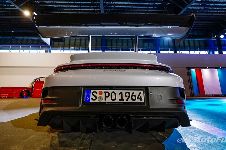 Porsche 911 GT3 RS 2023 co gi dac biet?-Hinh-10