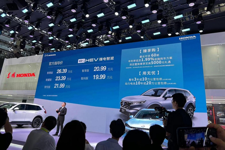 Honda CR-V hybrid 2023 tu 653 trieu dong-Hinh-5