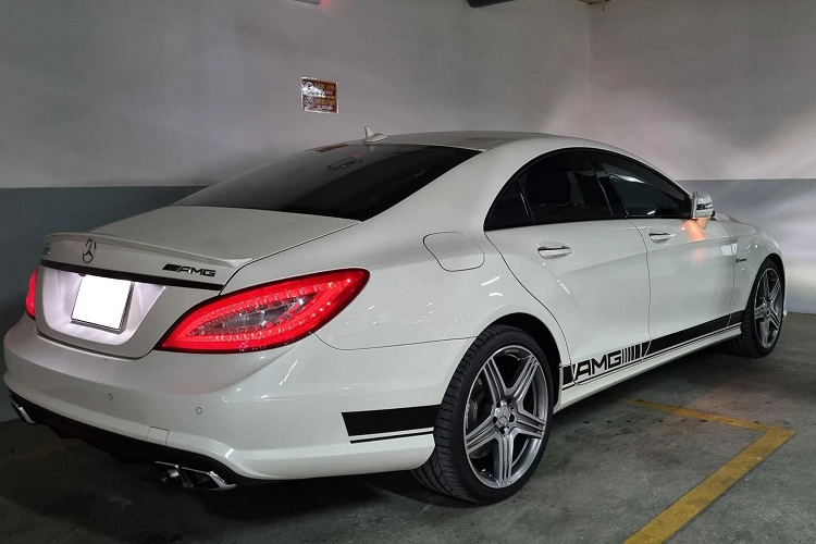 Can canh Mercedes-Benz CLS 63 tai Viet Nam, chi tu 1,8 ty dong-Hinh-13