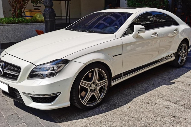 Can canh Mercedes-Benz CLS 63 tai Viet Nam, chi tu 1,8 ty dong-Hinh-14