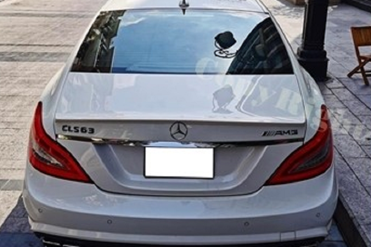 Can canh Mercedes-Benz CLS 63 tai Viet Nam, chi tu 1,8 ty dong-Hinh-6