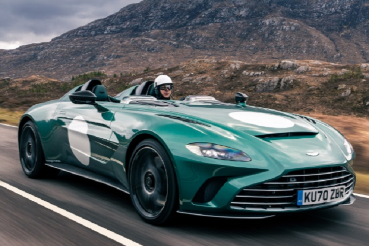 Do sai vi tri, Aston Martin V12 Speedster trieu do bi “cau” ve don-Hinh-2