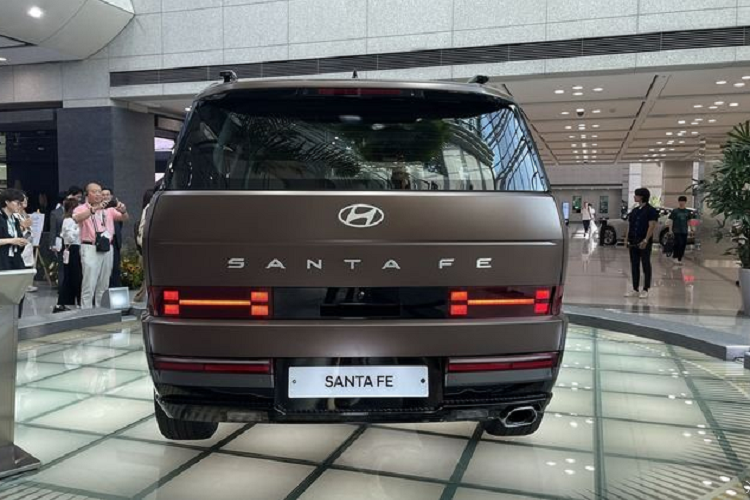 Can canh Hyundai SantaFe 2024 vua ra mat-Hinh-5