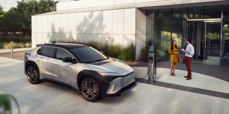 Tu 2025, Toyota va Lexus se su dung chuan sac oto dien cua Tesla-Hinh-2