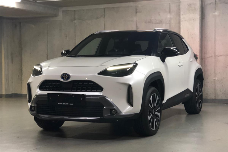 Toyota khai tu Yaris Cross may xang, chi dung dong co hybrid-Hinh-7