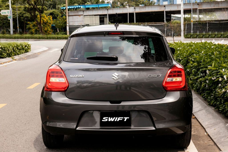Suzuki Swift duoc giam gia den 100 trieu dong-Hinh-5