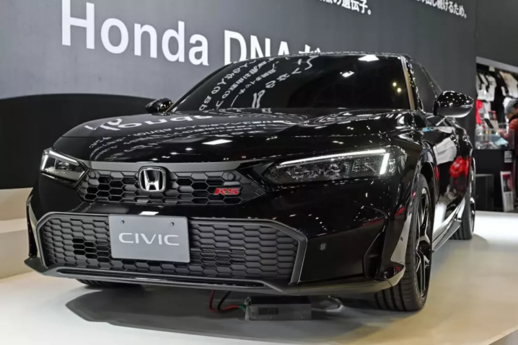 Nhung diem noi bat tren Honda Civic RS 2024-Hinh-2