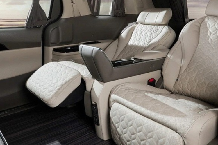 MPV hạng sang Kia Carnival Hi-Limousine 2024 từ 1,15 tỷ đồng