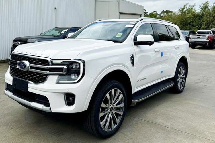 Chi tiet xe Ford Everest Platinum 2024 gia 1,7 ty dong-Hinh-10