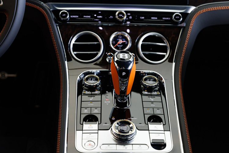 Xem Bentley Continental GT S V8 2023 co gia hon 20 ty cua dai gia Binh Duong-Hinh-7