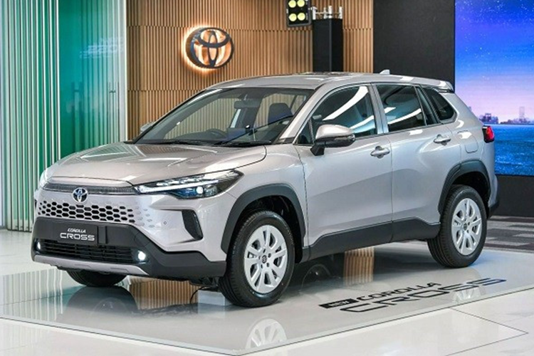 Dai ly ban 'bia kem lac' doi voi Toyota Corolla Cross 2024-Hinh-10