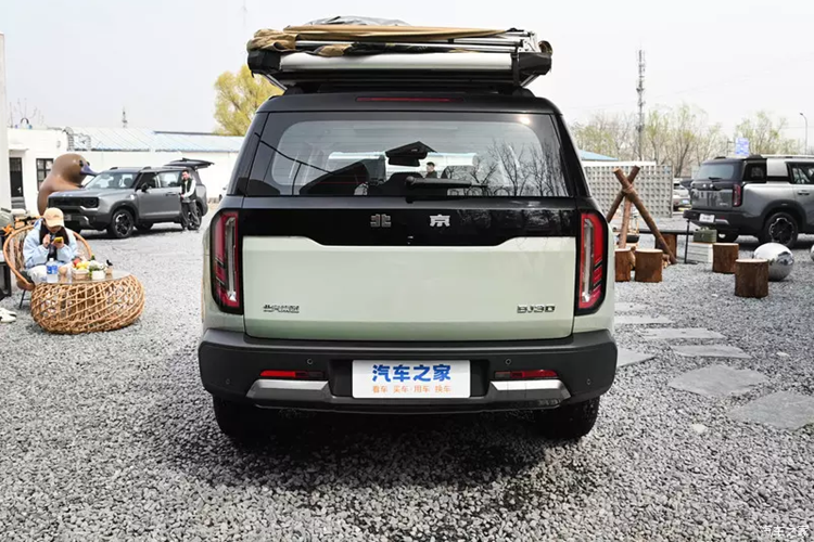 SUV cỡ nhỏ off-road Beijing BJ30 2024 giá siêu rẻ
