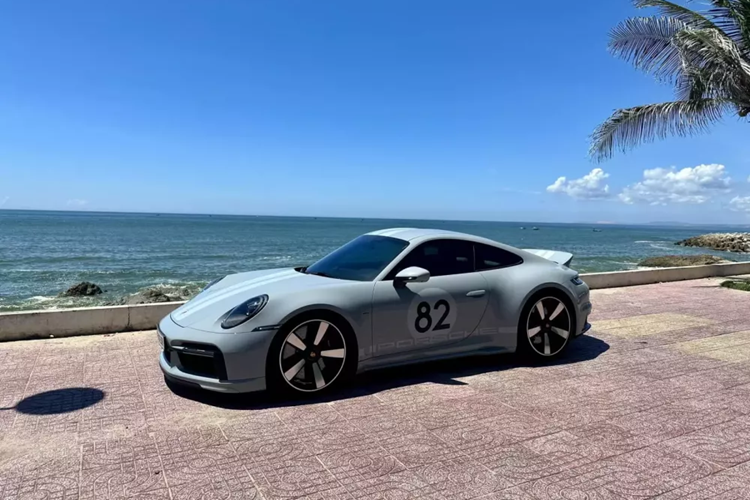 Dam Thu Trang nay tu tin cam lai Porsche 911 Sport Classic.-Hinh-7