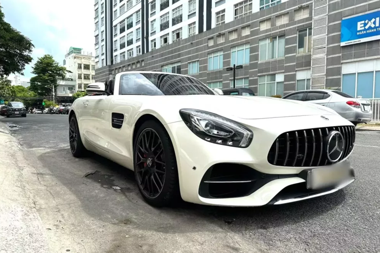 Can canh xe the thao mui tran Mercedes-AMG GT Roadster doc nhat Viet Nam-Hinh-2