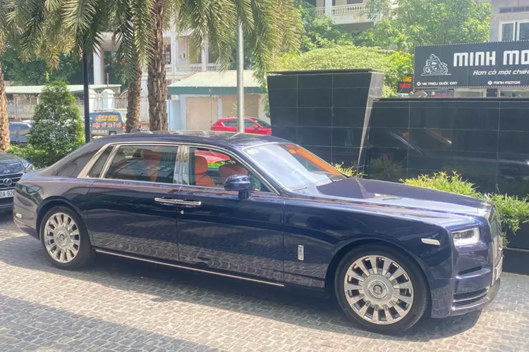 Dai gia Thanh Hoa chi 50 ty tau 'biet thu' Rolls-Royce Phantom VIII