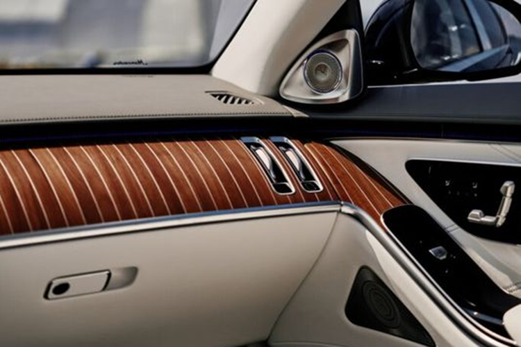 Chi tiết Mercedes-Maybach S680 phong cách du thuyền