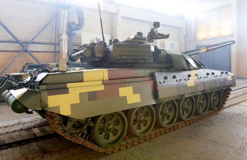 'Do suc' xe tang  T-72AMT Ukraine va T-72B3 cua Nga-Hinh-4
