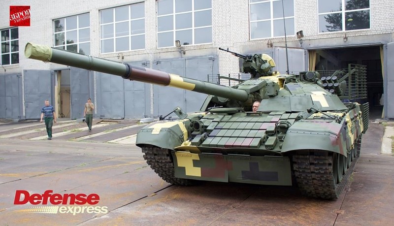 'Do suc' xe tang  T-72AMT Ukraine va T-72B3 cua Nga-Hinh-8