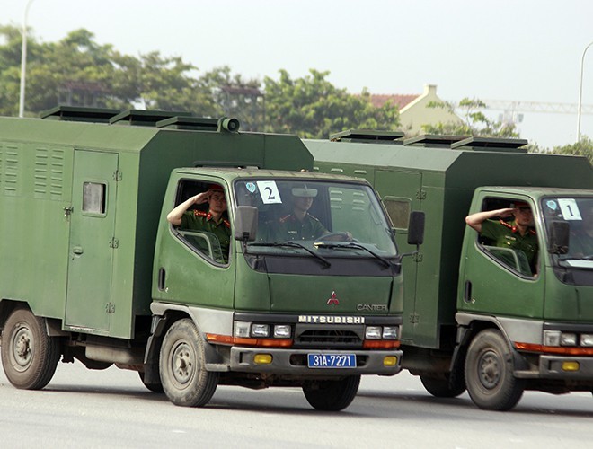 Can canh dan xe dac chung chong khung bo cua Cong an Ha Noi-Hinh-16