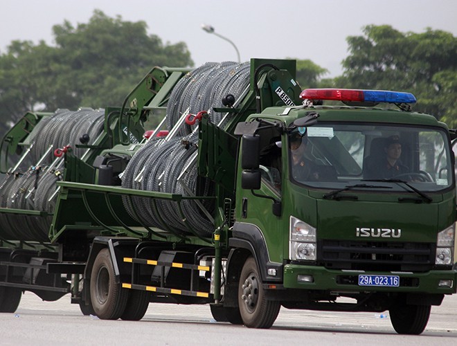 Can canh dan xe dac chung chong khung bo cua Cong an Ha Noi-Hinh-5