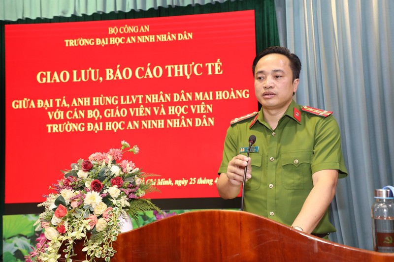 Chan dung tan Pho Giam doc Cong an TP HCM-Hinh-7