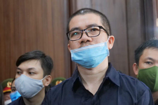 Nguyen Thai Luyen ra toa vi toi lua dao van co nhung phat ngon gay soc