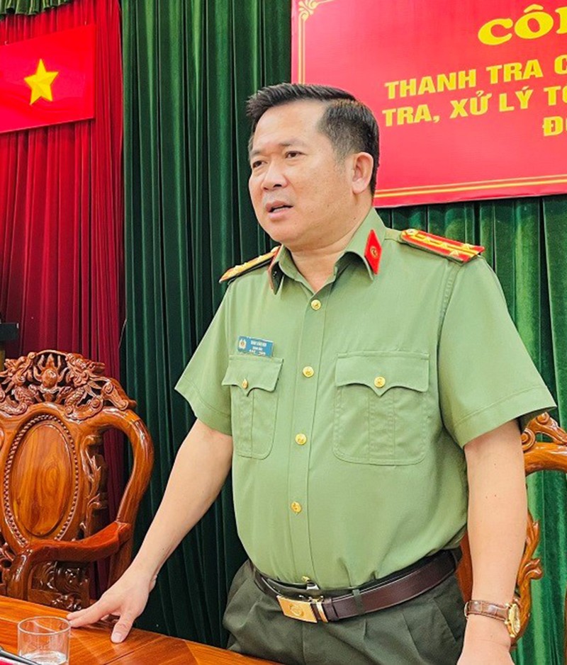 Chan dung thieu tuong Dinh Van Noi - Giam doc Cong an Quang Ninh-Hinh-3