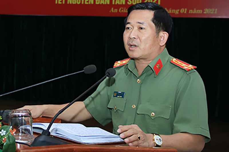 Chan dung thieu tuong Dinh Van Noi - Giam doc Cong an Quang Ninh-Hinh-5
