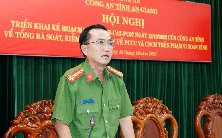 Vi sao 2 giam doc Cong an tinh Soc Trang va Long An bi ky luat?-Hinh-8