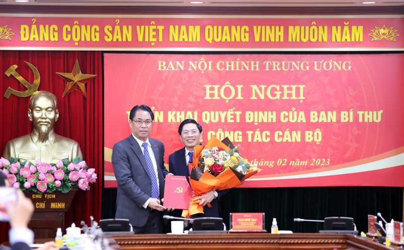 Ong Dang Van Dung duoc bo nhiem lam Pho Truong Ban Noi chinh Trung uong
